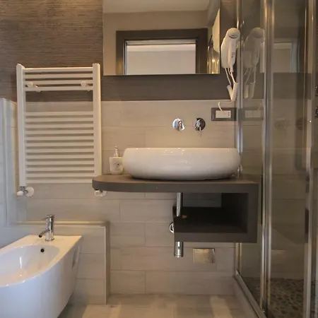 Homestay Eda Grey *