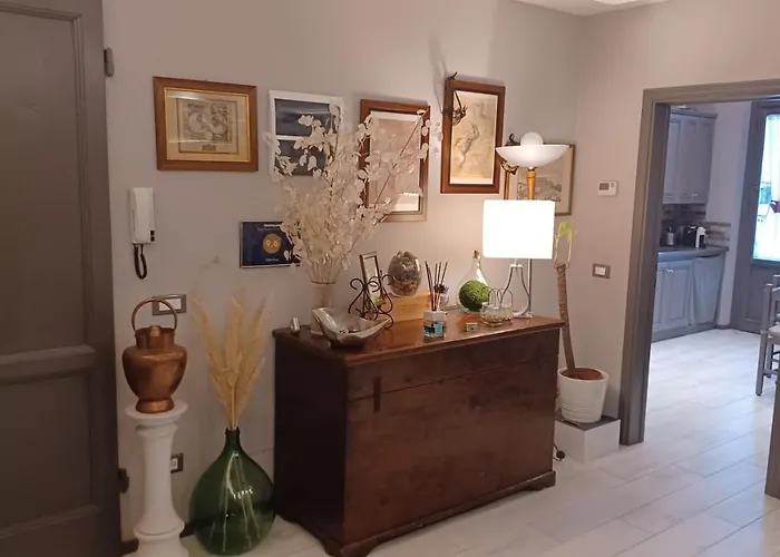 Δωμάτια σε οικογενειακή κατοικία Eda Grey