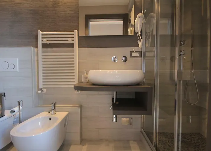 Δωμάτια σε οικογενειακή κατοικία Eda Grey *